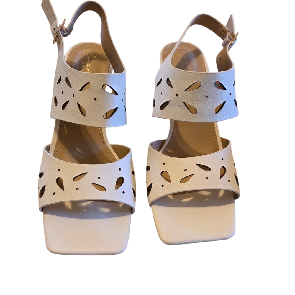 C Est 1946 White Block Heel Sandals Cut Out Design Size 10 NWOT